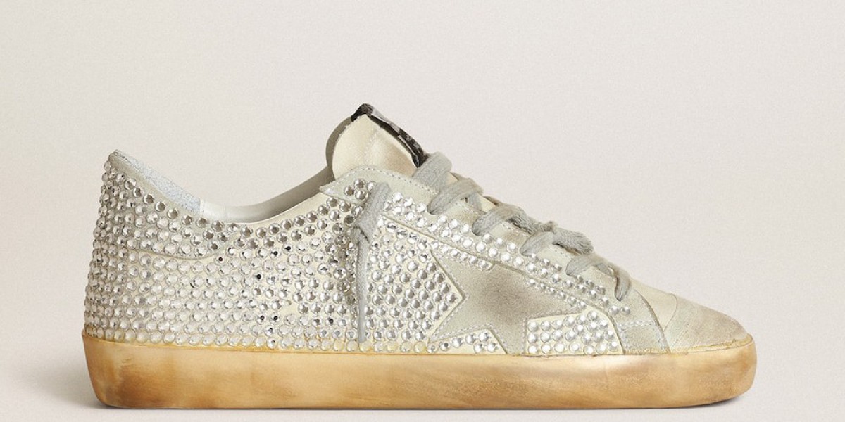 Golden Goose Sneakers Sale and wraparound sunglasses lest you